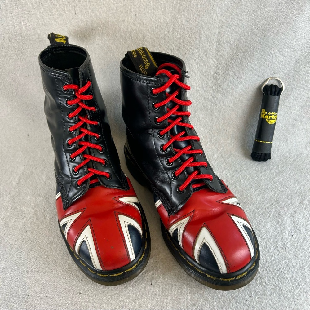 Dr. Martens 6UK (8US Women) Black VINTAGE UNION JACK Boots Made in England - Picture 14 of 16